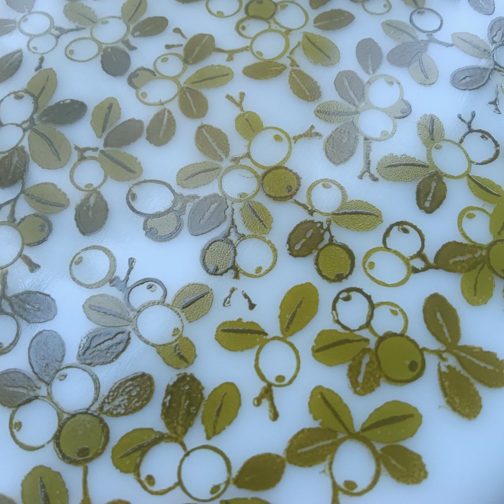 Vintage Pyrex Verde Olive 045 2.5 Quart Casserole, Olive Pattern, Avocado Green